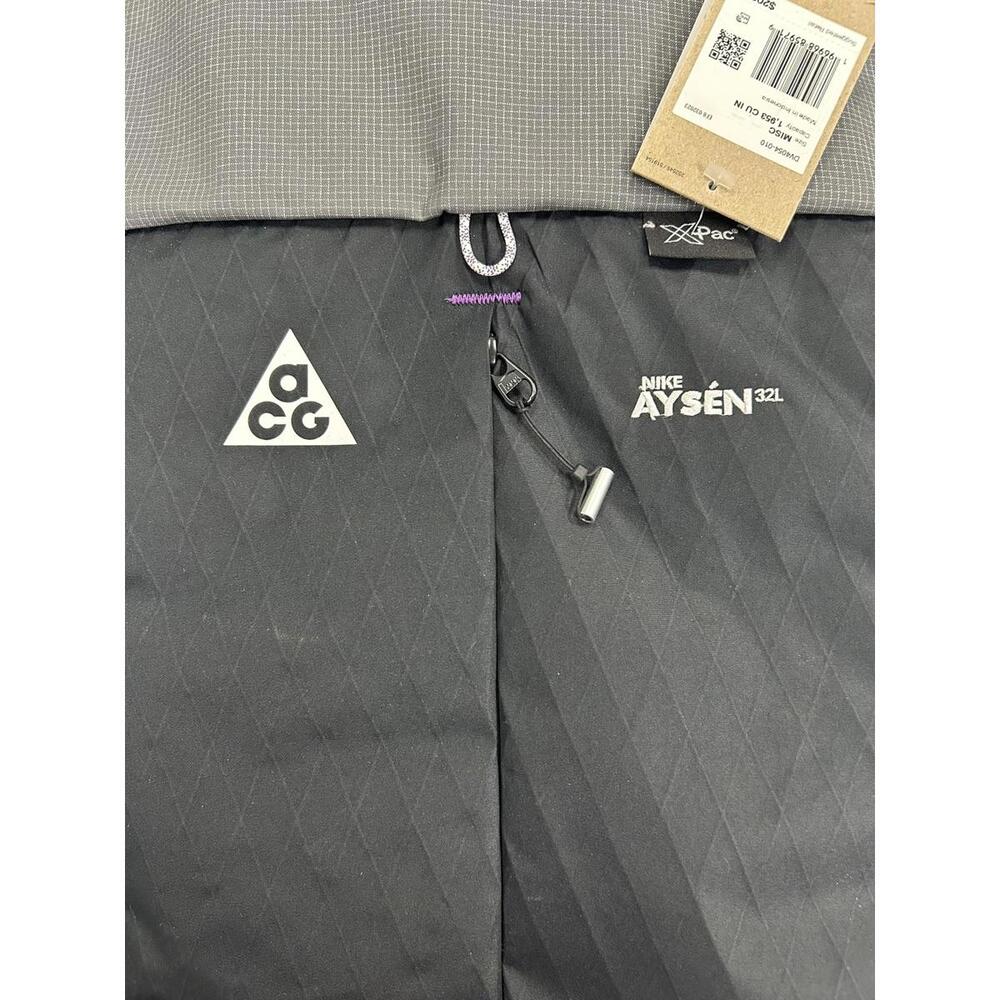 Nike ACG Roll-Top Backpack - Picture 8 of 9